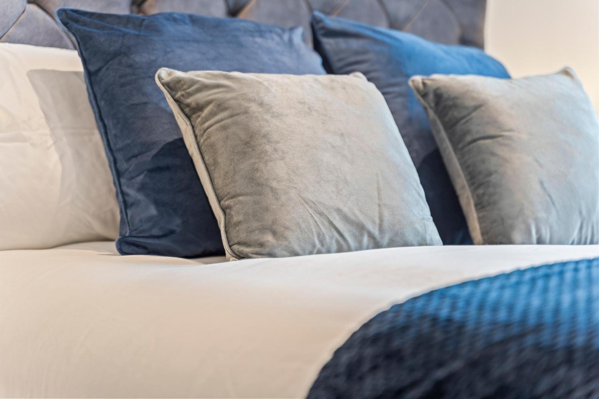 Apartment Shanti - 2bed 2bath Centre - Wifi - Netflix- Parking- Modern- Perfect For Family, Contractors, Leisure, Business By Shanti Nights