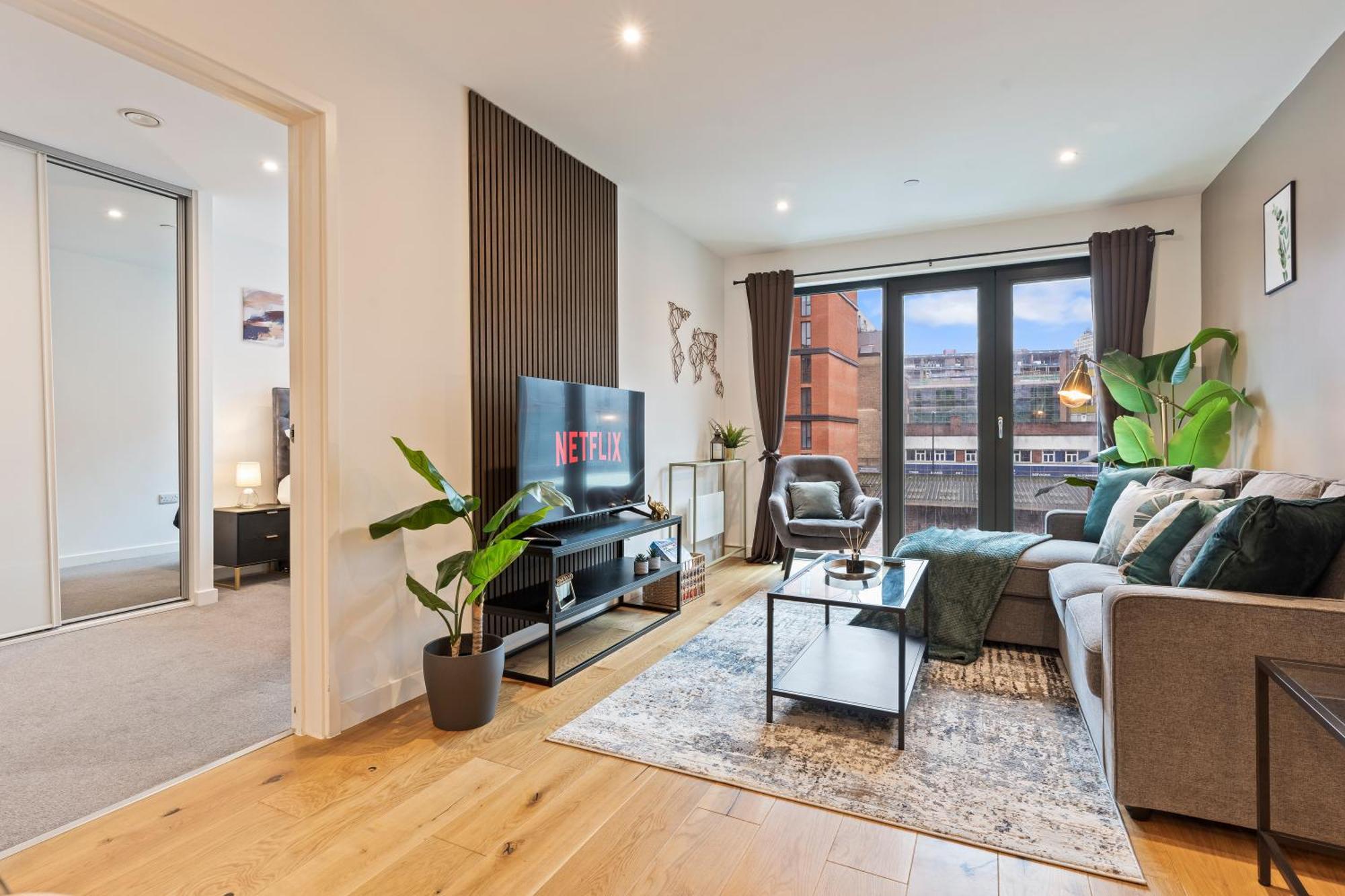 Shanti - 2bed 2bath Centre - Wifi - Netflix- Parking- Modern- Perfect For Family, Contractors, Leisure, Business By Shanti Nights Apartment *