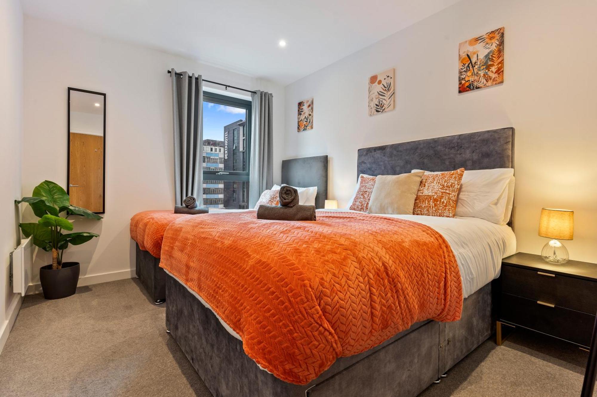 Shanti - 2bed 2bath Centre - Wifi - Netflix- Parking- Modern- Perfect For Family, Contractors, Leisure, Business By Shanti Nights Birmingham